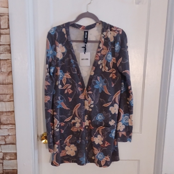 Agnes & Dora Sweaters - Agnes & Dora Multicolor Floral Cardigan Womens Size Medium